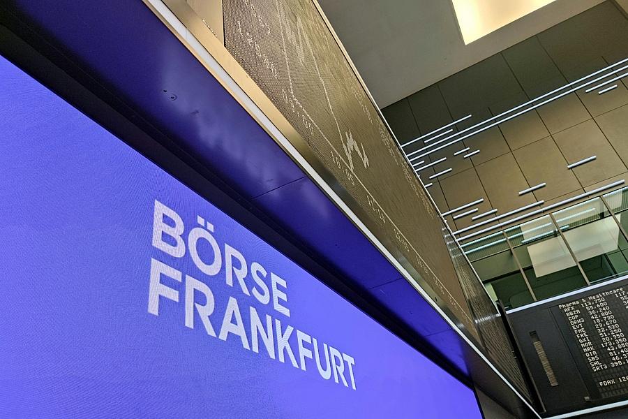 Dax startet schwach in die Woche – Infineon-Aktien führen, Siemens Energy Schlusslicht