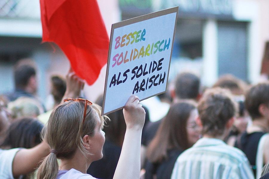 Jusos fordern AfD-Verbotsverfahren – SPD-Parteitag soll Signal setzen