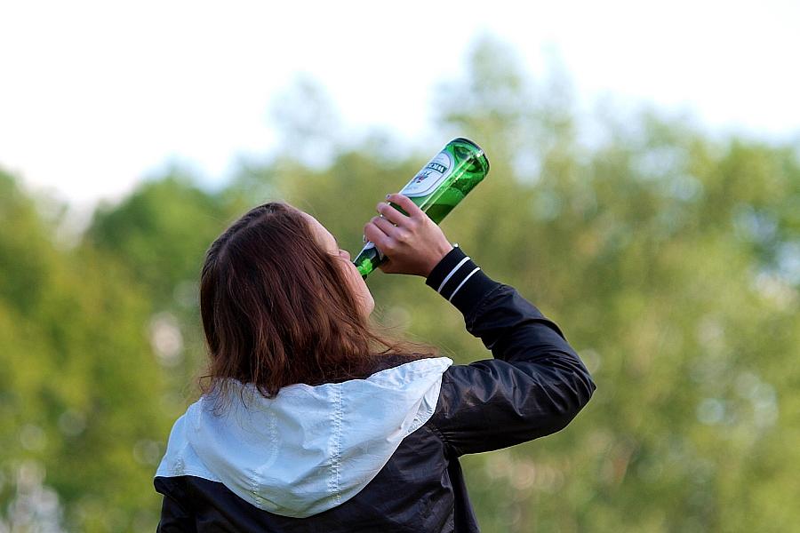 Suchtbeauftragter warnt vor Alkohol- und Tabakproblem in Deutschland