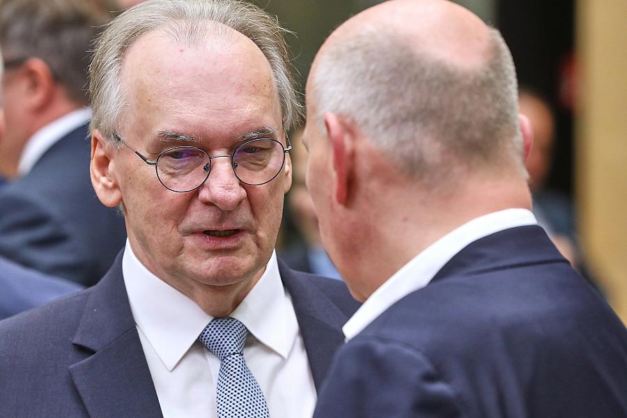 Kai Wegner und Reiner Haseloff fordern Senkung der Stromsteuer für Privathaushalte