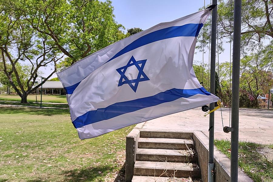 Iran startet über 100 Drohnen gegen Israel nach israelischen Angriffen auf Nuklearanlagen
