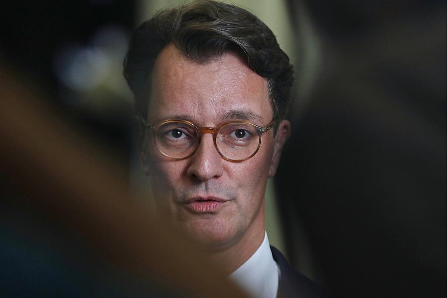 Hendrik Wüst fordert Staatsreform für effizientere Digitalisierung und Bildung