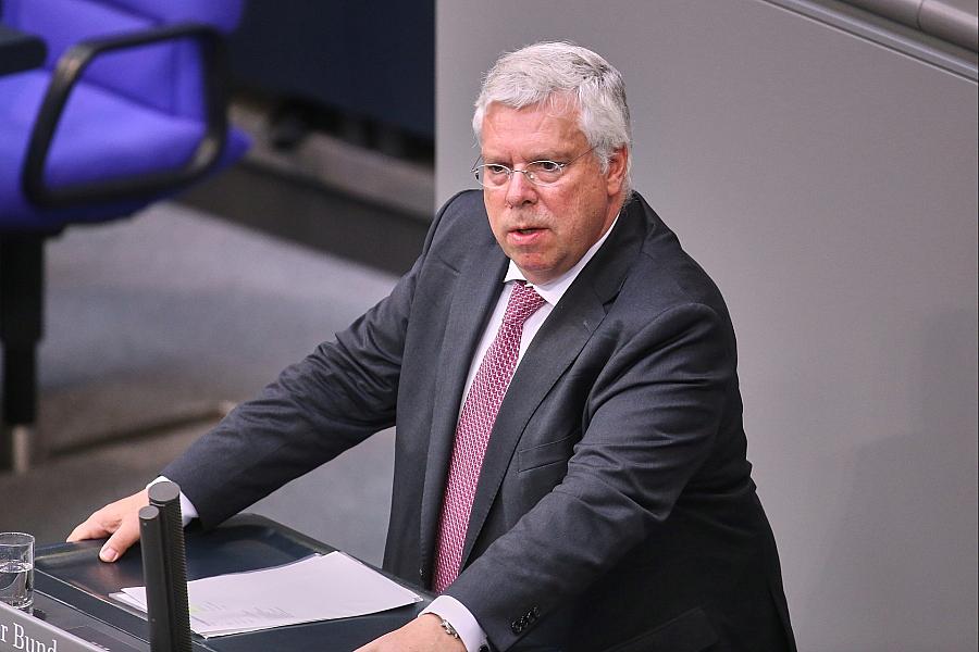 Deutschland soll Israel mit Waffenlieferungen unterstützen – Forderung nach deutscher Staatsräson