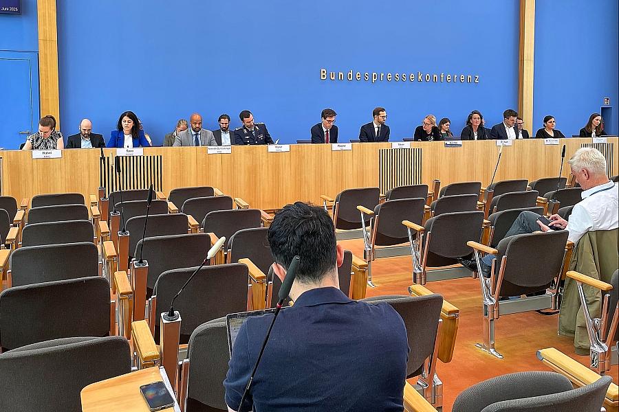 Regierung zurückhaltend bei Spekulationen über Flüchtlingsbewegungen aus dem Iran