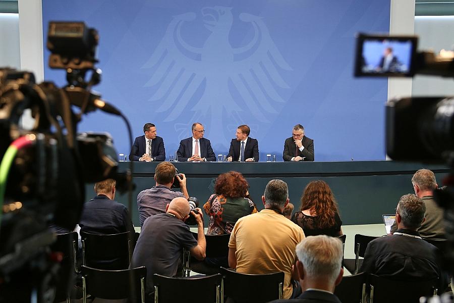 Friedrich Merz verteidigt Israel-Kommentar und ignoriert Kritik