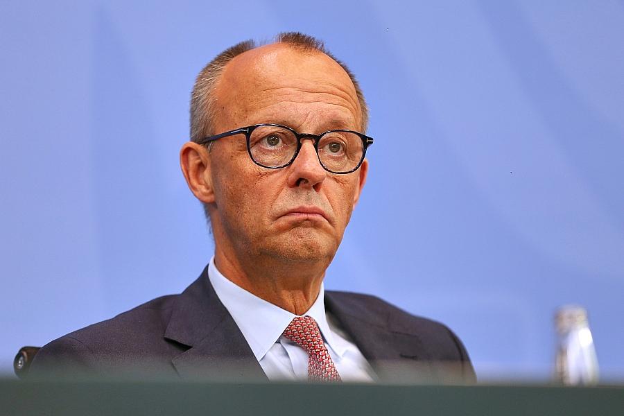 Politiker fordern Merz zu Gesprächen mit Putin auf – Chancen für Diplomatie im Ukraine-Krieg?