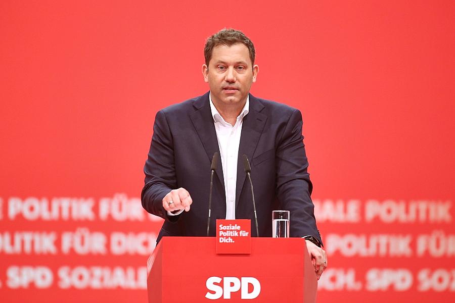SPD-Chef Lars Klingbeil gesteht Fehler nach Bundestagswahl-Niederlage und kündigt Umbruch an