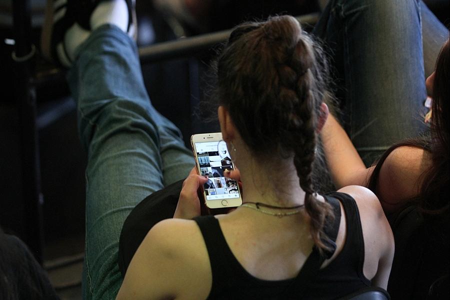 Social-Media-Verbot für Jugendliche unter 16 – Datenschutzbeauftragte unterstützt Altersgrenze