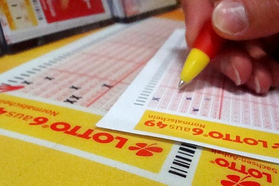Lottozahlen vom Samstag: 1, 8, 29, 37, 42, 44 und Superzahl 0