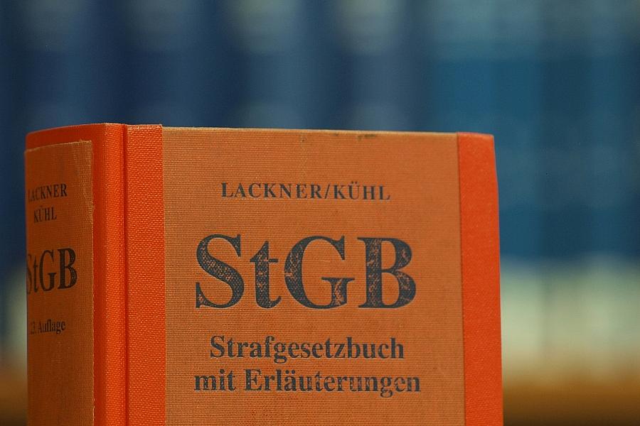 Breite politische Unterstützung für härtere Strafen gegen Voyeurismus