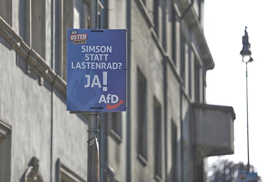 AfD gewinnt in wirtschaftlich angespannten Regionen – Studie zeigt Zusammenhang