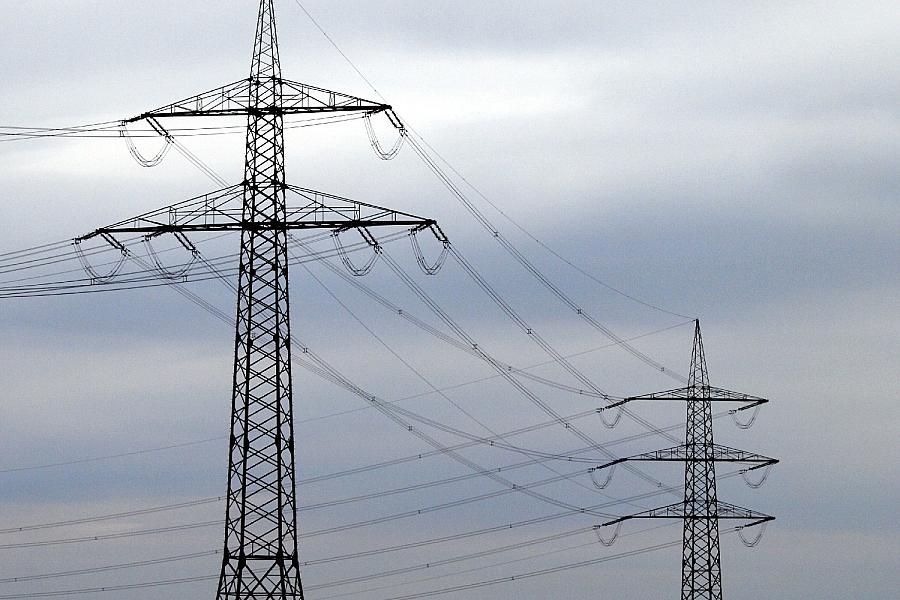 VZBV kritisiert Haushaltsentwurf 2026: Keine Entlastung bei Stromkosten geplant