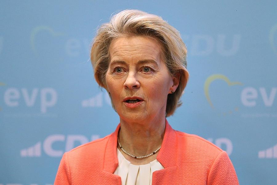 SPD kritisiert von der Leyen: Zu zögerlich im Zollkonflikt mit den USA