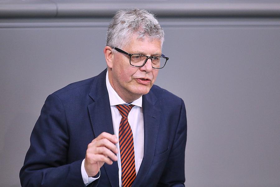Christian Haase fordert Sparmaßnahmen und Subventionskürzungen trotz neuer Schuldenregeln