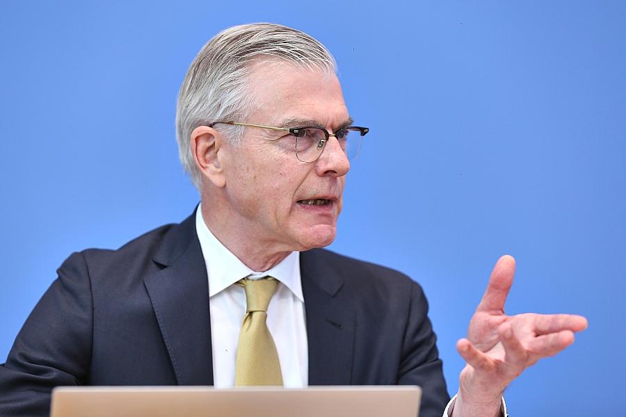 Wirtschaftsweiser: Sozialbeiträge könnten auf 50 Prozent steigen