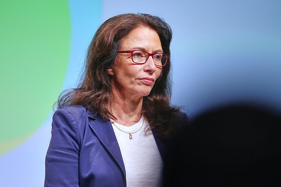 KI und Arbeitsmarkt: DGB-Chefin Fahimi warnt vor Jobverlusten und fordert Mitbestimmung