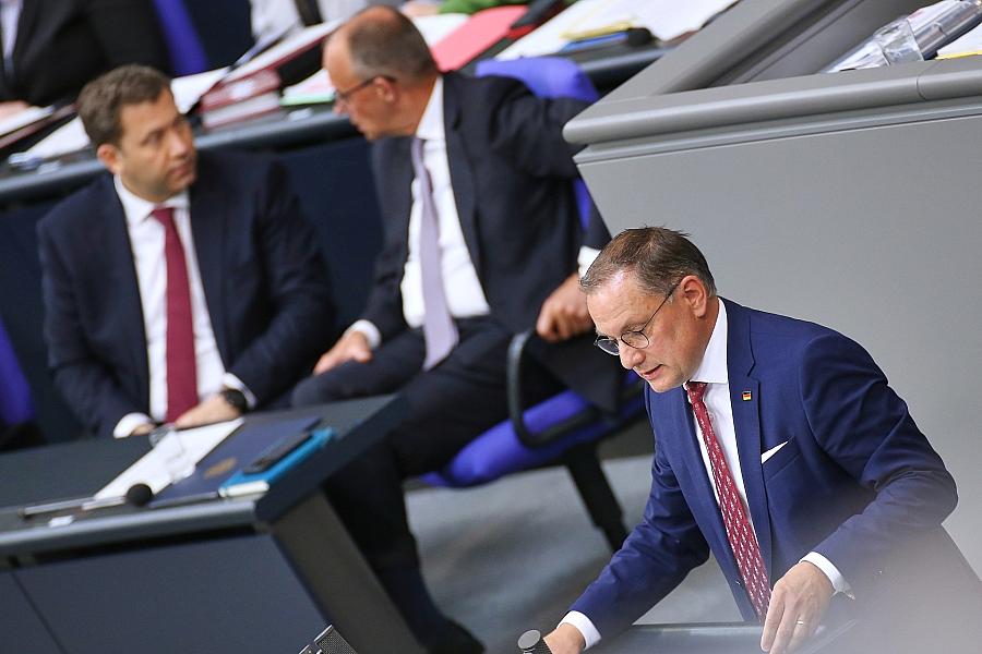 Bundesregierung unterhält „normale“ Kommunikation zur AfD