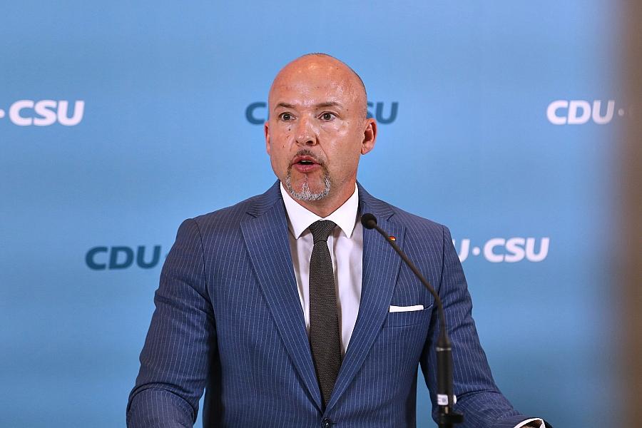 CSU unterstützt SPD-Kandidatin für Bundesverfassungsgericht trotz interner Kritik