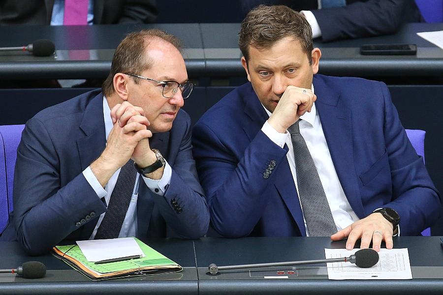 Bundeshaushalt 2026: Verkehrs- und Innenministerium fordern Milliarden mehr