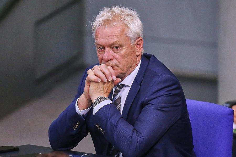 Bundeslandwirtschaftsminister Rainer schließt Metzgerei