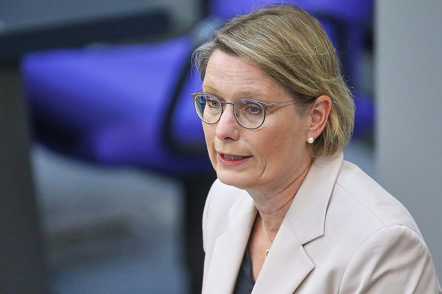 Bundesjustizministerin Hubig plant härtere Strafen für Terroristen und Spione