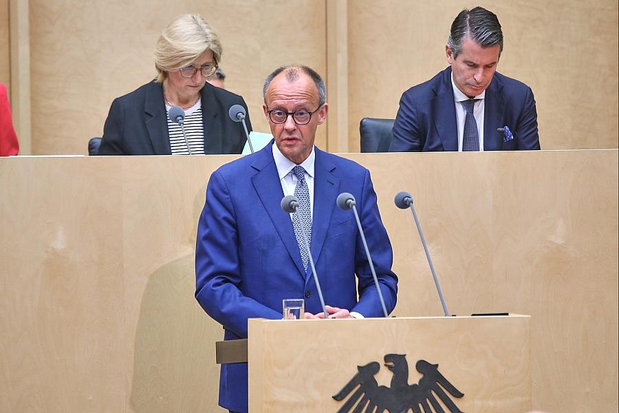Friedrich Merz wirbt im Bundesrat für Investitionspaket zur Stärkung des Wirtschaftswachstums