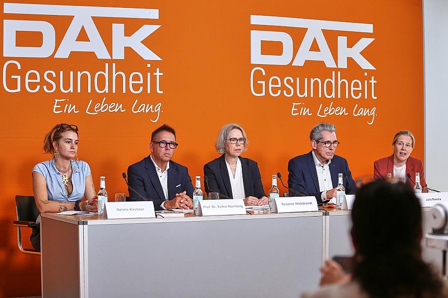 Generationenkonflikte am Arbeitsplatz: Jeder vierte Beschäftigte in Deutschland betroffen