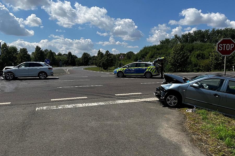 Verkehrsunfall auf B 81 bei Kroppenstedt mit drei Verletzten