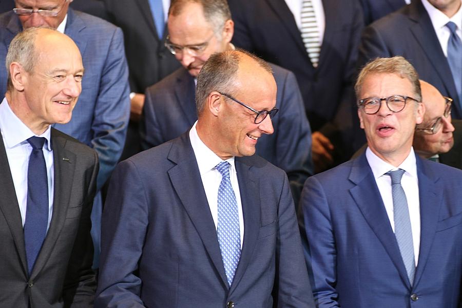 Commerzbank-Chefin Orlopp bewertet Investitionsgipfel als Signal für Deutschlands Wirtschaft