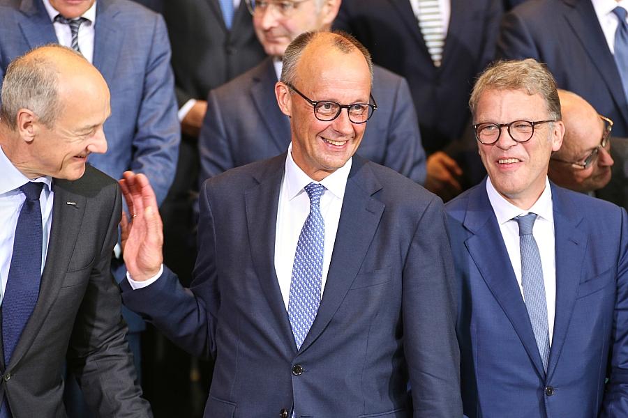 Linken-Chefin Schwerdtner kritisiert Merz für Investitionsgipfel und Steuerpläne