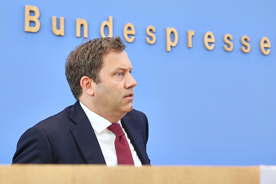 Bundesfinanzminister Klingbeil warnt: Ab 2027 drohen massive Haushaltslücken