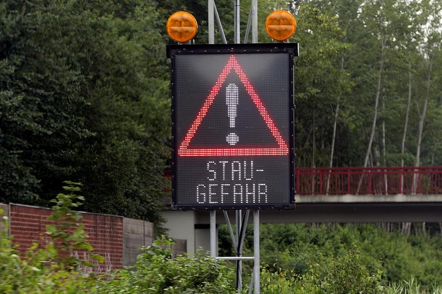 Mehrere Unfälle sorgen für Staus auf Autobahnen bei Rostock