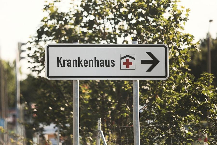 Essstörungen bei Mädchen verdoppelt: Krankenhausbehandlungen steigen deutlich