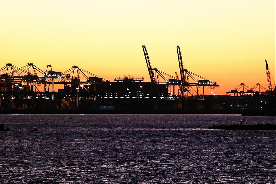 BIP-Rückgang Q2 2025: Deutsche Wirtschaft schrumpft um 0,3% – Statistische Korrektur zeigt schwächere Konjunktur