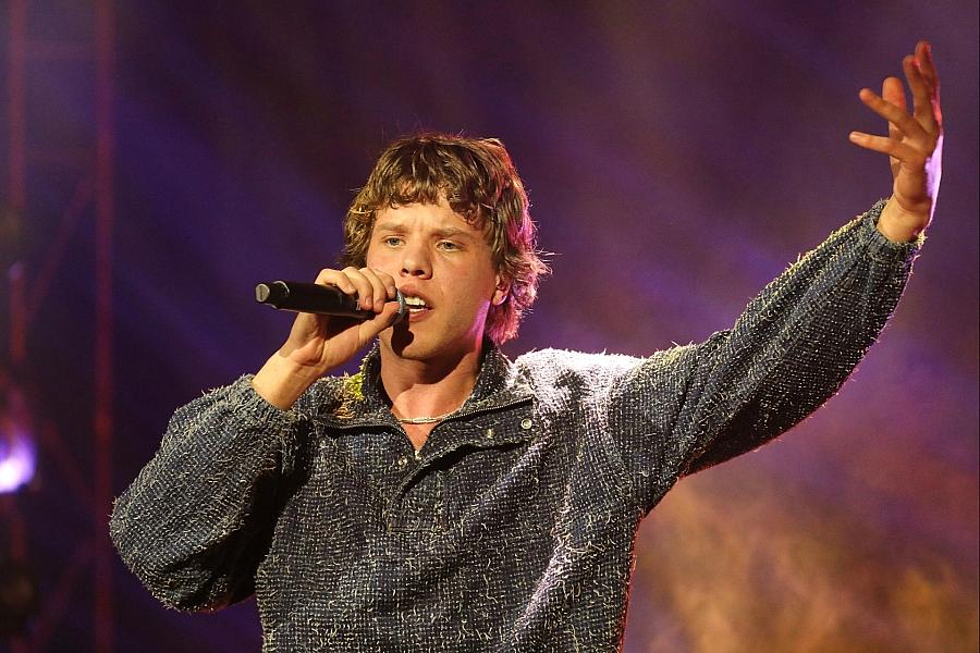 „Golden“ weiter an Single-Charts-Spitze – Zartmann zurück auf Rang 3