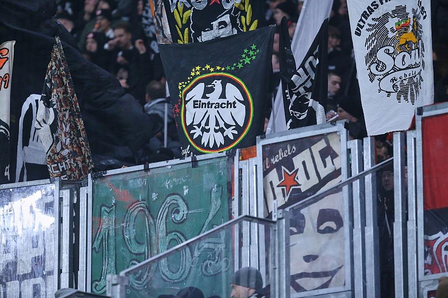 DFB-Pokal 2. Runde: Frankfurt gegen Dortmund im Top-Spiel, Bayern nach Köln