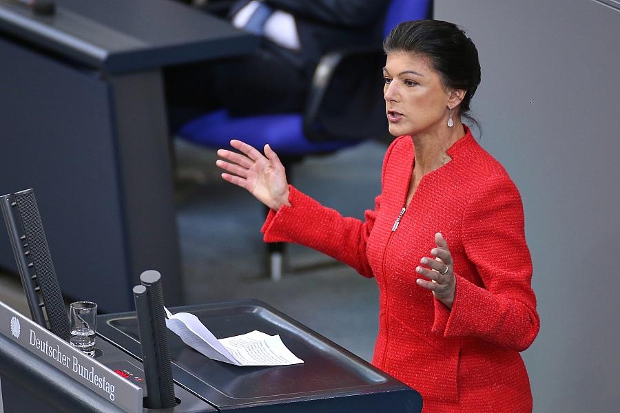Sahra Wagenknecht kritisiert Friedrich Merz wegen Arbeitslosenanstieg und gebrochener Wahlversprechen