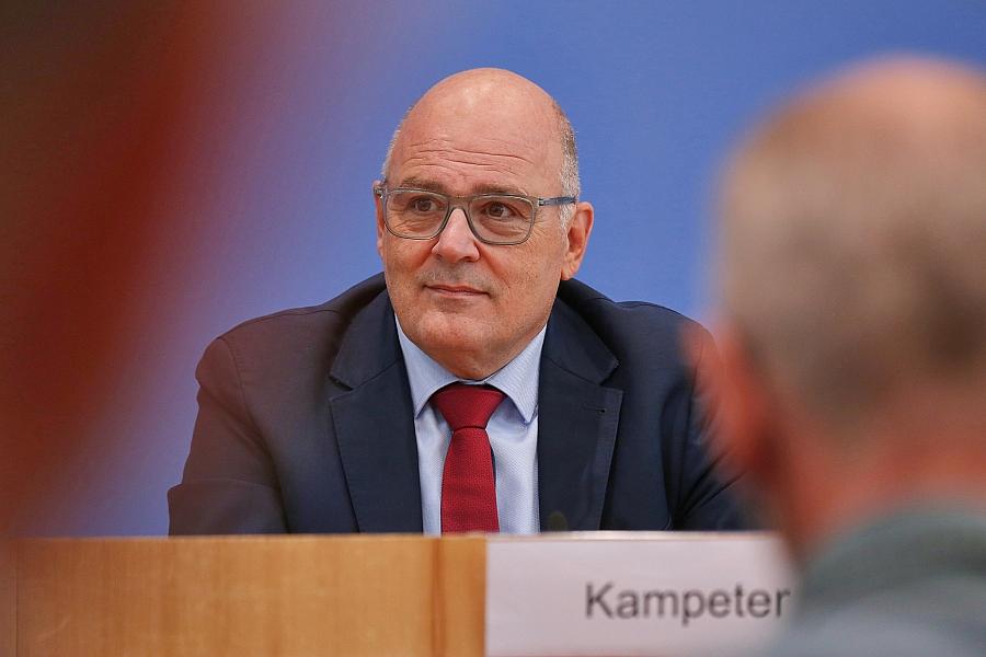 BDA-Chef Kampeter kritisiert Tariftreuegesetz