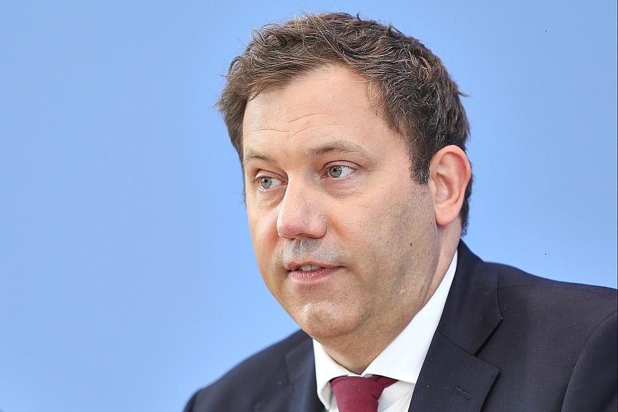 Lars Klingbeil besucht Ukraine