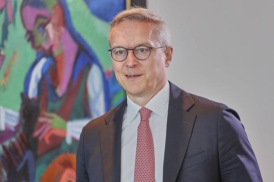 Grüne fordern Transparenz: Offenlegung von Minister-Aktien und Beteiligungen