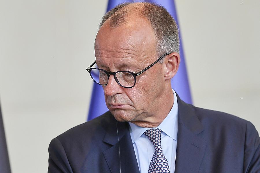 AfD fast gleichauf mit CDU/CSU – Umfrage zeigt knappen Rückstand vor Bundestagswahl 2029