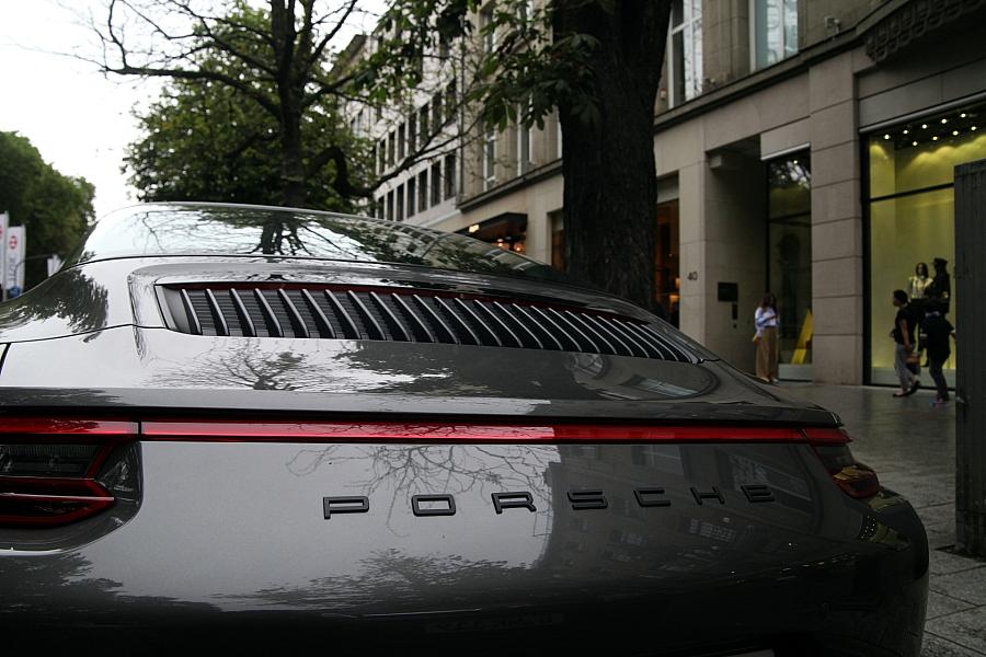 Porsche-Chef Oliver Blume strebt Dax-Rückkehr an und verteidigt Unternehmensstrategie
