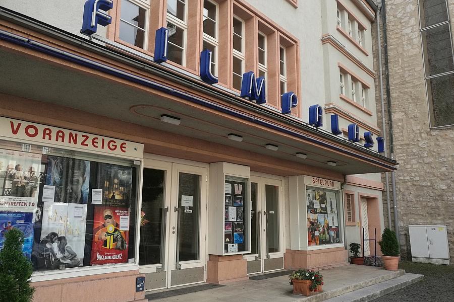 KORREKTUR: Jim Jarmusch gewinnt Goldenen Loewen in Venedig mit Father Mother Sister Brother – Luna Wedler und weitere Preistraeger