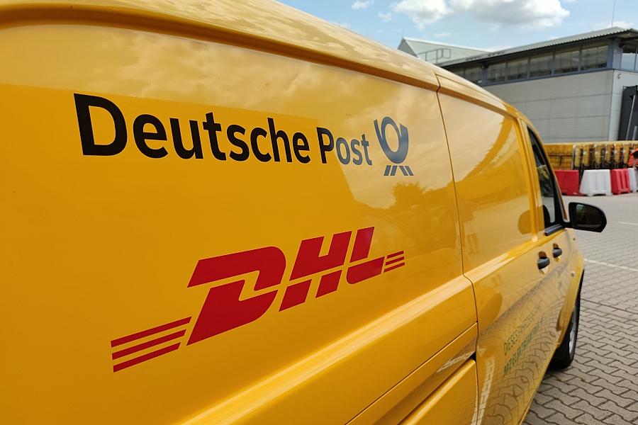 DHL sucht Tausende Paketboten für Weihnachtsgeschäft