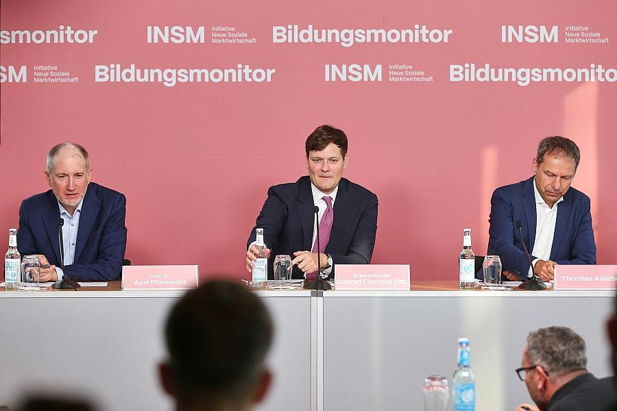 Bildungsmonitor 2025: Sachsen Spitzenreiter, Bremen Schlusslicht – Studie zeigt Ineffizienz trotz steigender Ausgaben