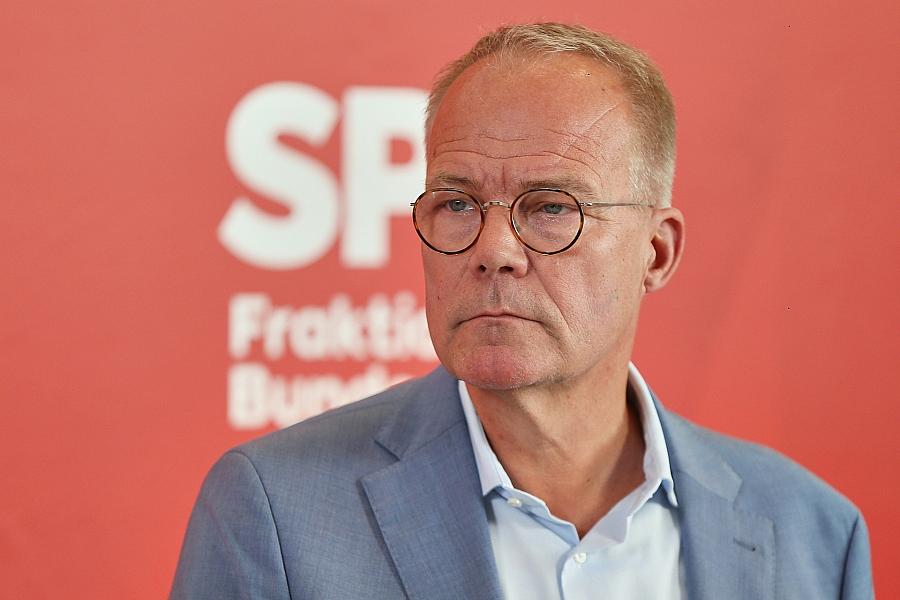 SPD warnt vor Planungsunsicherheit durch neue Verbrenner-Debatte – Miersch sieht Elektromobilität auf Erfolgskurs