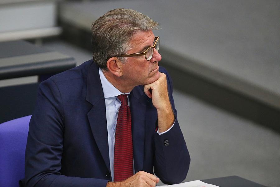 Kulturstaatsminister Weimer fordert Zerschlagung von Google und schärfere Regulierung