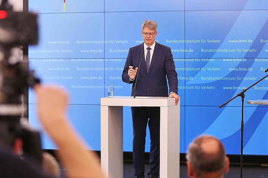 Deutschlandticket bis 2030 gesichert – 1,5 Milliarden Euro jährlich und Preiserhöhung auf 63 Euro ab 2026