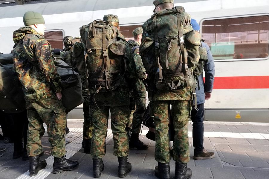 Union beharrt auf Wehrdienst-Kompromiss mit Losverfahren trotz SPD-Widerstand
