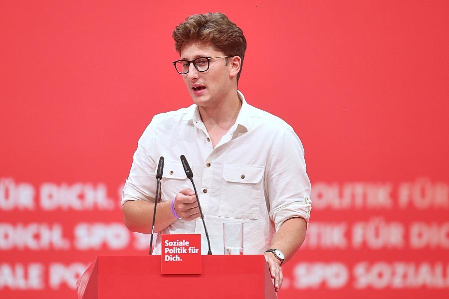 Juso-Chef kritisiert Wehrdienst-Chaos und fordert Ende der Unsicherheit für junge Menschen